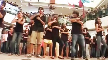 Delhi flash mob roars for the tiger