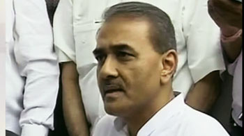 पीएम की डिनर पार्टी में नहीं जाएंगे एनसीपी नेता