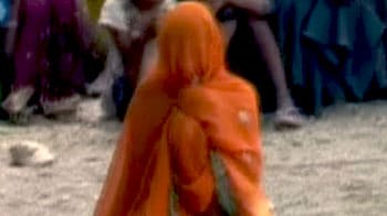 Video : उदयपुर : प्रेमी को बांधा, प्रेमिका के काटे बाल