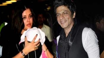 Video : SRK visits Aaradhya Bachchan