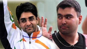 Video : Abhinav Bindra, Narang gunning for victory at Olympics