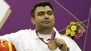 नारंग ने ओलिंपिक में बिखेरे रंग