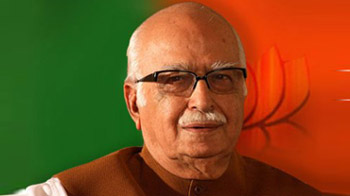 तीसरे मोर्च की सरकार मुमकिन नहीं : आडवाणी