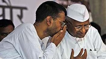 Video : Team Anna dissolved, time for fasts has ended, blogs Anna Hazare