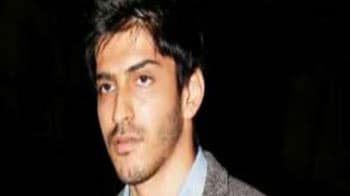 Video : Sonam Kapoor's brother to make his Bollywood debut