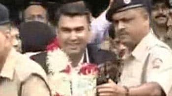 Video : Gagan Narang gets rousing welcome in Pune