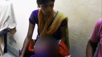 Videos : बड़े बेटे के इलाज के लिए आठ दिन के बच्चे को बेचा