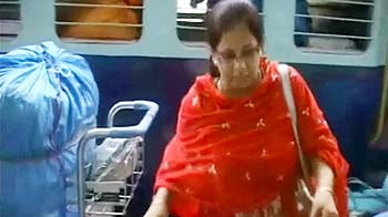 पाकिस्तान छोड़ रहे हैं हिंदू...