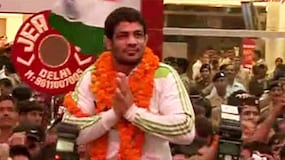 Sushil Kumar, Yogeshwar return to a rousing reception