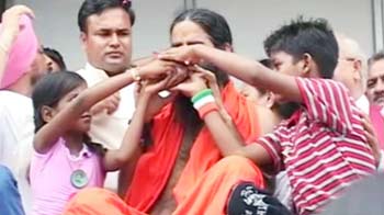 रामदेव ने समाप्त किया अनशन