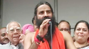 बाबा रामदेव ने कांग्रेस पर साधा निशाना