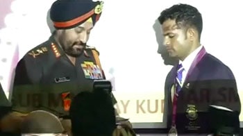 Videos : ओलिंपिक पदक विजेता विजय कुमार को मिला प्रमोशन