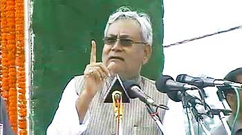 अंधेरे में बिहार : नीतीश के वादे पर सवाल