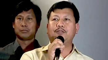 पलायन रोकने की कोशिश, असम के मंत्री पहुंचे कर्नाटक