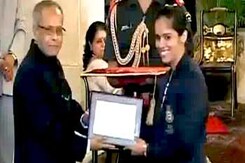 ओलिंपिक खिलाड़ियों को राष्ट्रपति ने किया सम्मानित ओलिंपिक खिलाड़ियों को राष्ट्रपति ने किया सम्मानित