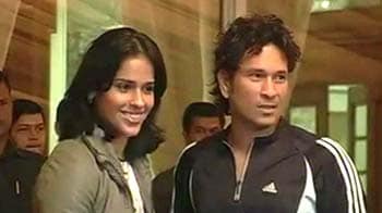 'God of cricket' meets Saina Nehwal