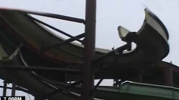 Video : Joy ride rope snaps at Kolkata amusement park, several students injured