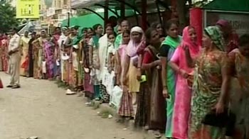 Video : In Gujarat, Congress announces housing sop for poor before polls