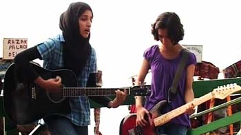 कश्मीर की लड़कियों का सूफी रॉक बैंड