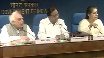 Govt defends itself in coal controversy