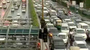 Video : Another nightmare rush hour for Delhi with water-logging, jams
