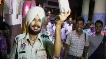 जालंधर में पुलिसवाले ने दारू पीकर काटा बवाल
