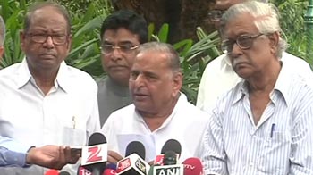 Coal-Gate: Mulayam wants debate in Parliament; joins hands with Left, TDP