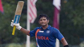 Unmukt Chand blasts bureaucracy in DU