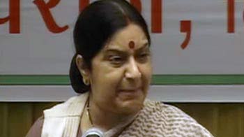 पीएम को इस्तीफा देना ही होगा : सुषमा