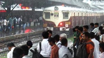 Video : Mumbai rained in: Trains, flights delayed