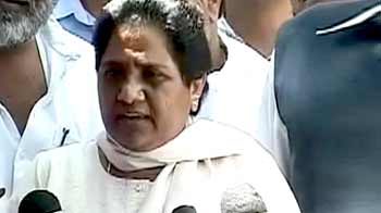 पार्टियों के राजनीतिक स्वार्थों के चलते लटका बिल : मायावती