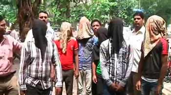 रोजी के लिए हीरों की चोरी