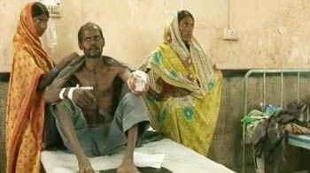 मजदूर ने पैसे मांगे तो मालिकों ने काट दिए हाथ