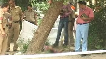 Video : Mother shot in Delhi after dropping children to school