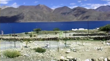 पहाड़ों को बचाने के लिए सौर ऊर्जा का इस्तेमाल