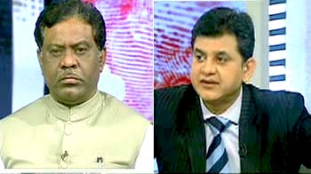 क्या दबाव में अपने फैसले बदलेंगे पीएम?