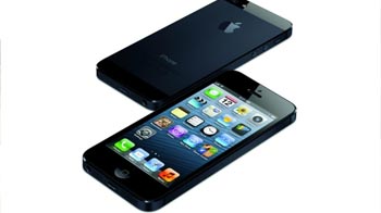 iPhone 5 frenzy in New York: Not just fans are hitting stores