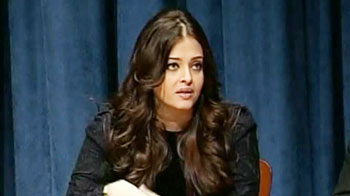 एड्स के खिलाफ सिर्फ 'पोस्टर गर्ल' नहीं बनूंगी : ऐश्वर्या राय