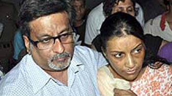 न्यूजरूम : आरुषि केस : जेल से रिहा हुई नूपुर तलवार न्यूजरूम : आरुषि केस : जेल से रिहा हुई नूपुर तलवार