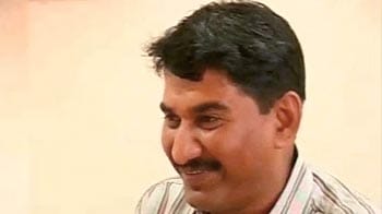 Video : Amit Jethwa case: High court orders CBI probe into RTI activist's murder