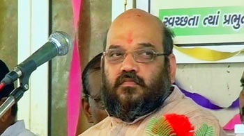 Amit Shah's bail stands; Sohrabuddin case shifted to Mumbai