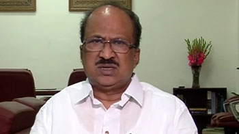 Kharif output seen down 10 per cent: Food Minister Kharif output seen down 10 per cent: Food Minister