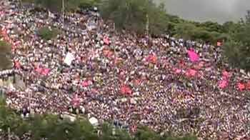 Video : Telangana march: Thousands of protesters defy deadline