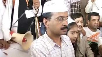 Video : Arvind Kejriwal, politician, warns corrupt leaders to 'count their days'