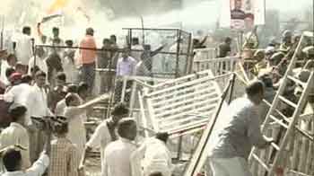 Congress workers lathicharged in Bhopal as they tried to gherao Chief Minister's office