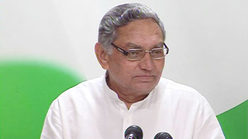 Congress hits out at BJP over NDTV's expose on Gadkari