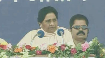 At huge rally, Mayawati launches 2014 campaign for her party