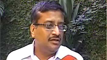 रॉबर्ट वाड्रा पर जांच बिठाने वाले आईएएस का तबादला रॉबर्ट वाड्रा पर जांच बिठाने वाले आईएएस का तबादला