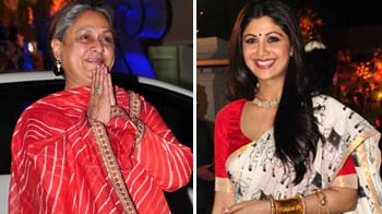 Jaya Bachchan, Shilpa attend Sanjay Dutt's <i>mata ki chowki</i> Jaya Bachchan, Shilpa attend Sanjay Dutt's <i>mata ki chowki</i>