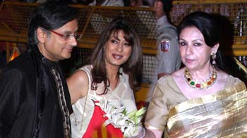 High profile politicians, industrialists attend Saif, Kareena's Delhi reception